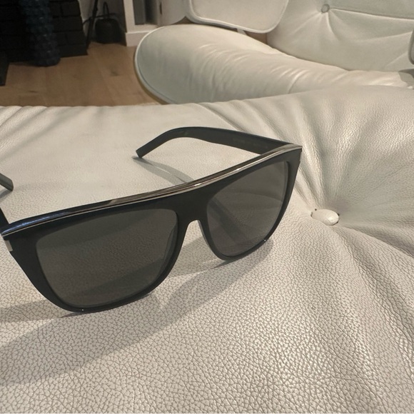 Saint Laurent flat top sunglasses with silver accent - Picture 2 of 7